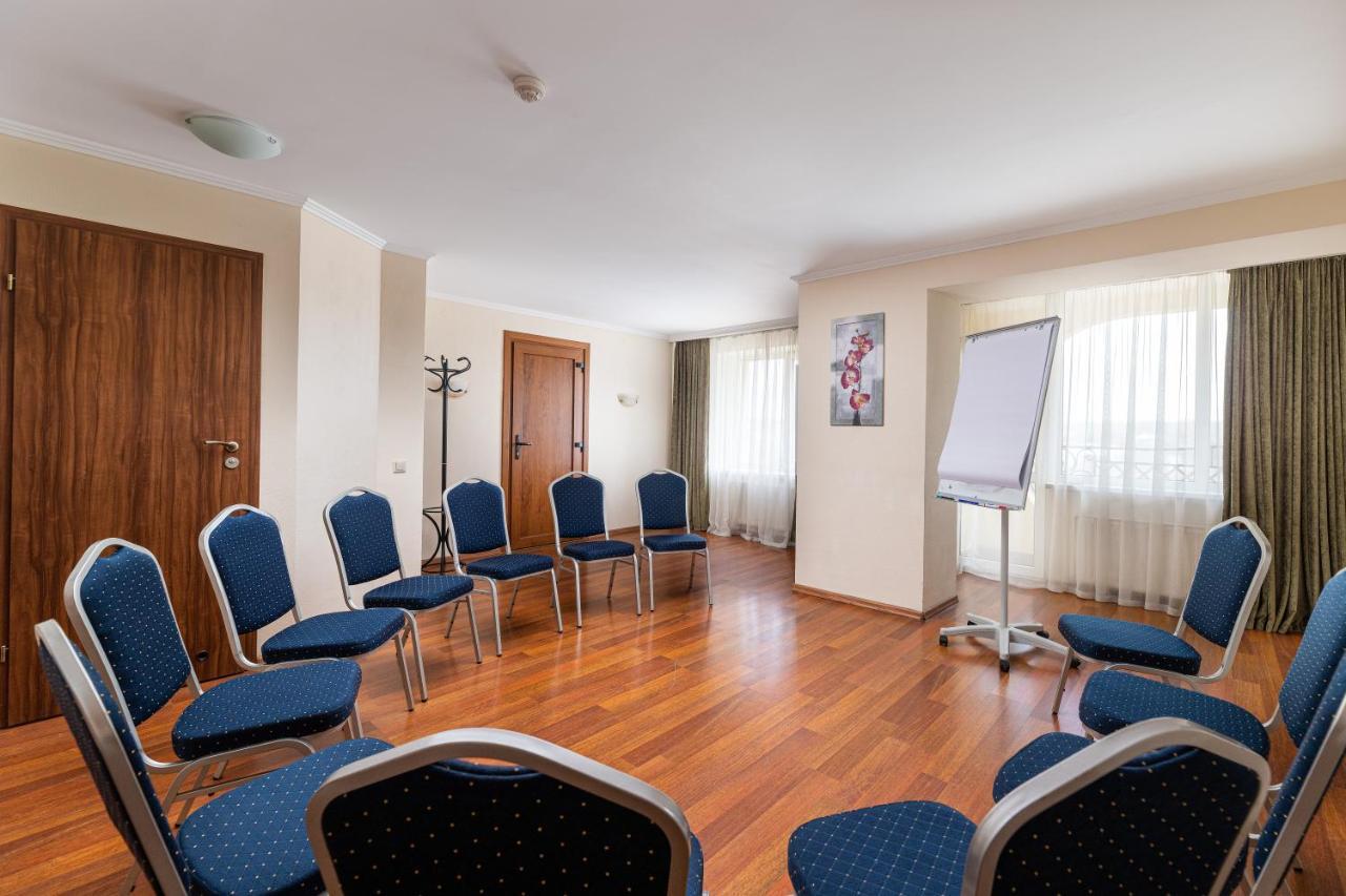 Sonata Hotel & Restaurant "Готель Соната" Lvov Exteriér fotografie