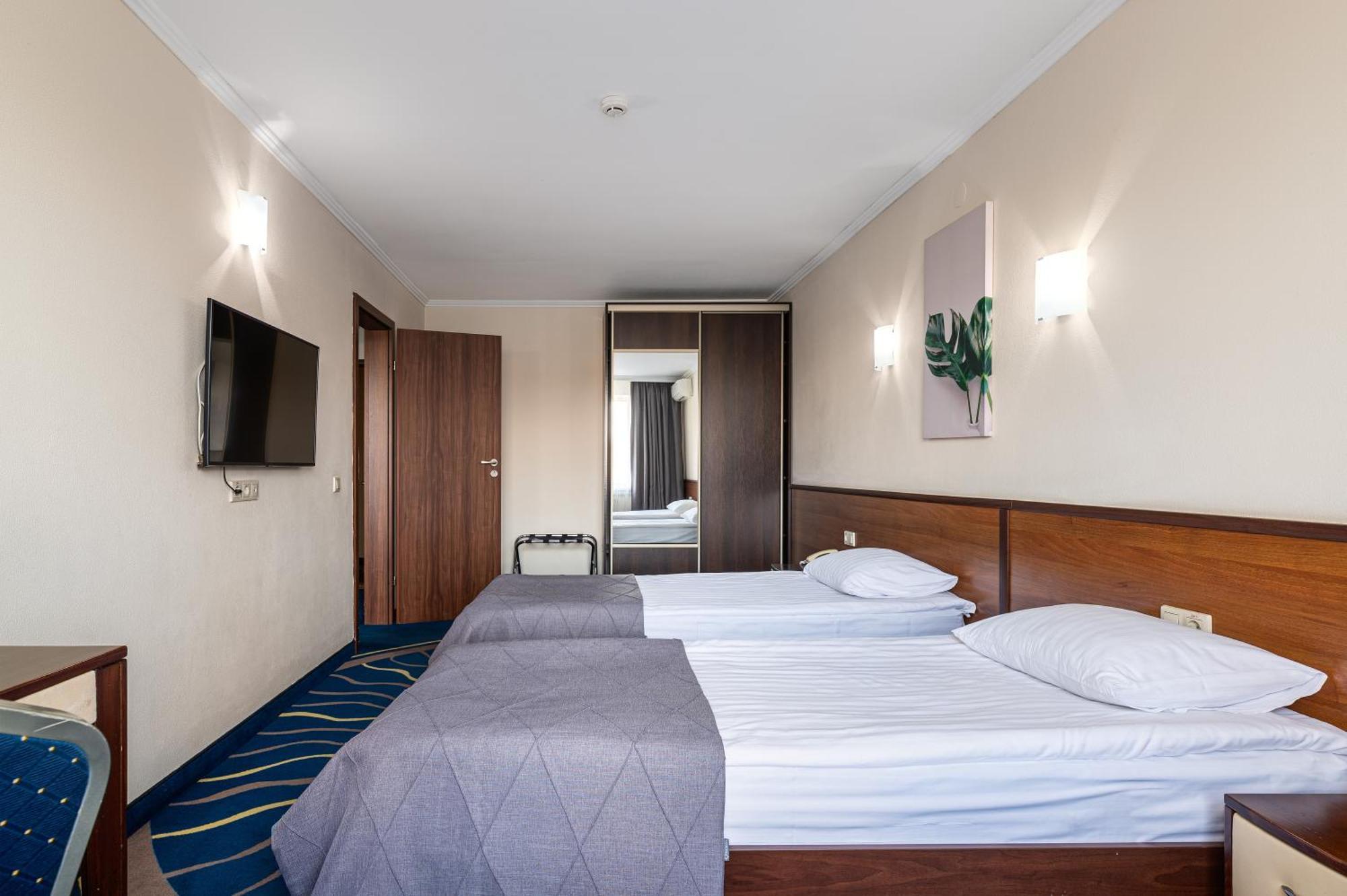 Sonata Hotel & Restaurant "Готель Соната" Lvov Pokoj fotografie